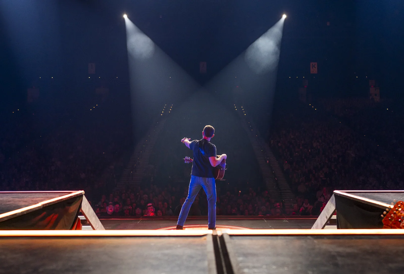 Scotty McCreery faces a large audience at Casino Rama Resort's main stage